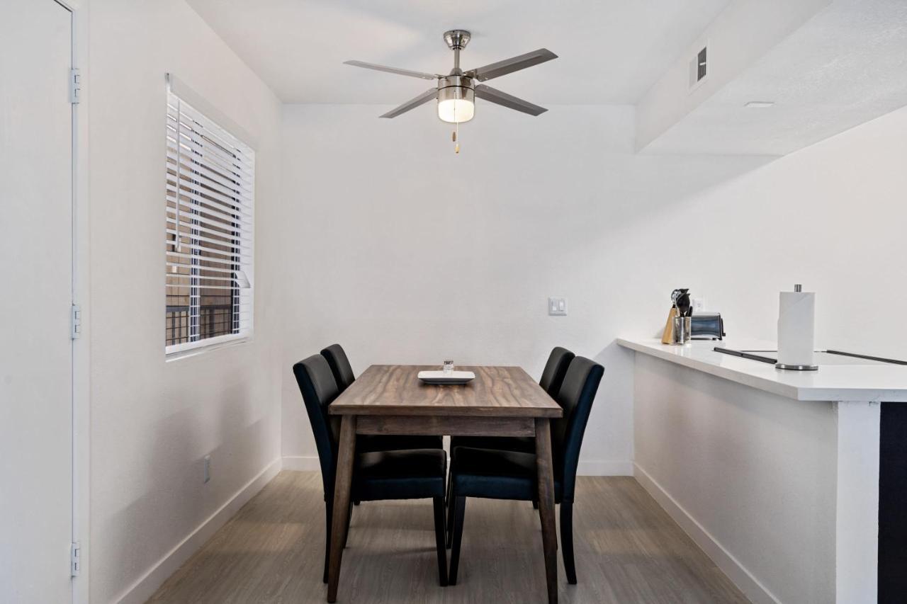 Newly Renovated 2Br Apartment W Pool By Stay Gia Phoenix Esterno foto