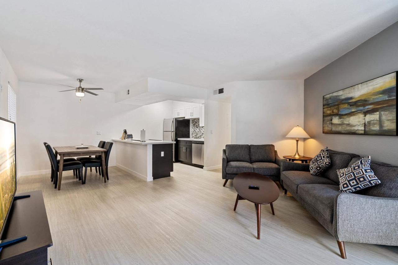 Newly Renovated 2Br Apartment W Pool By Stay Gia Phoenix Esterno foto